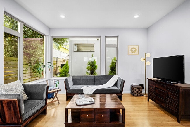 Photo - 4036 Linden Ave N Unit ID1036060P