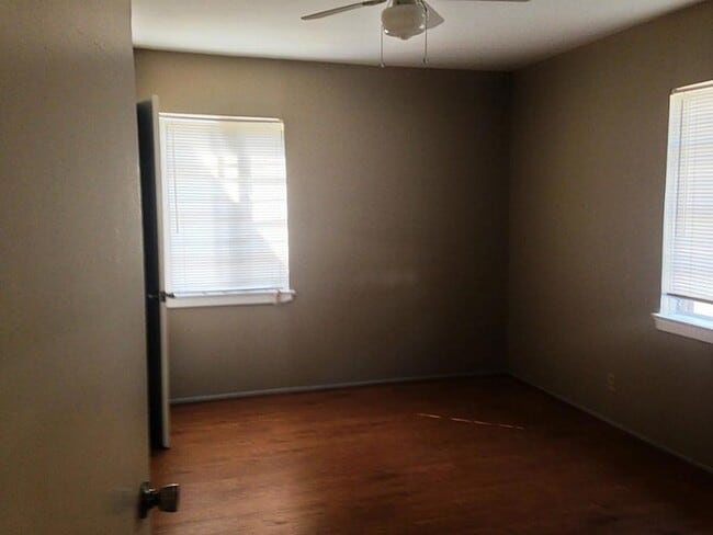 Photo - 5342 Leeland St Unit 2