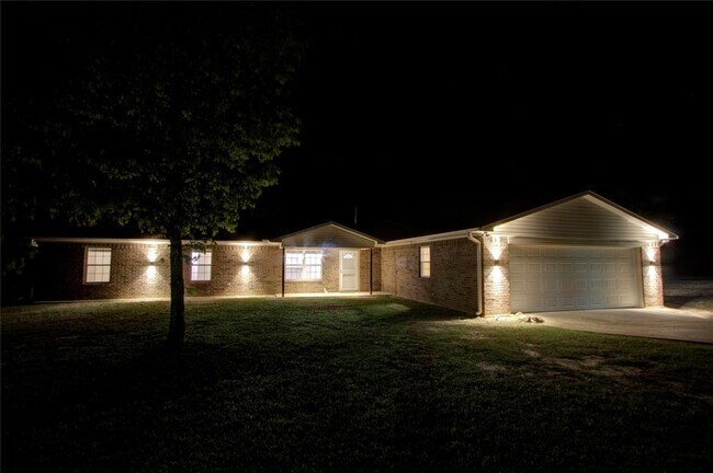 Photo - 720 Tennessee Acres Dr