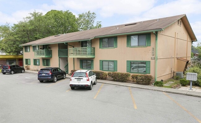 Building Photo - 3765 Crown Point Rd Unit 4