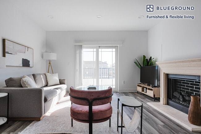 Building Photo - 147 S Doheny Dr Unit FL4-ID1284