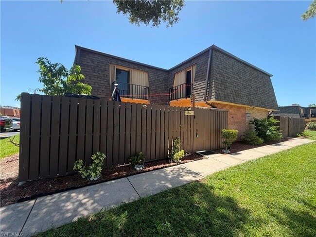 Building Photo - 5556 Malt Dr