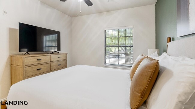 Photo - 165 Forestbrook Dr Unit 516