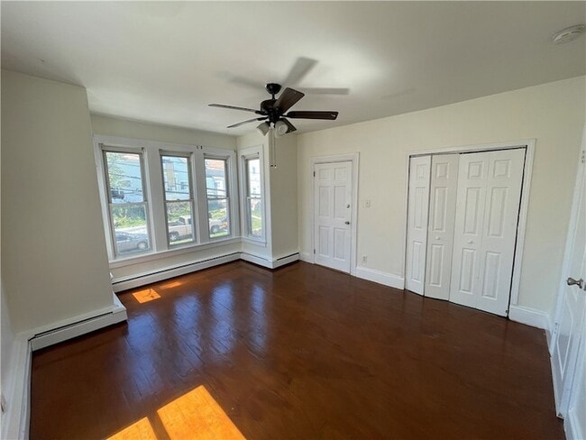 Photo - 124 East St