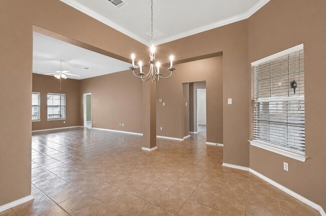 Photo - 354 Camelia Pkwy