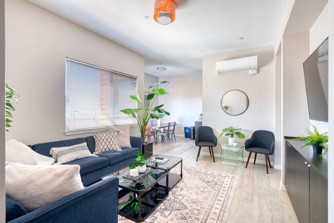 Photo - 1428 SE 19th Ave Unit ID1309871P