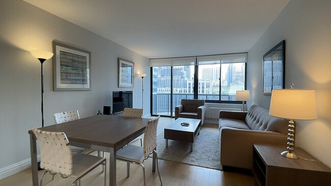 Building Photo - 227 W 48th St Unit SI FL18-ID1334307P