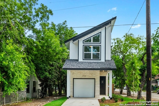 Photo - 214 Connelly St