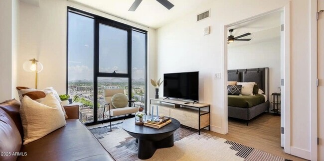 Photo - 817 N 6th St Unit A2