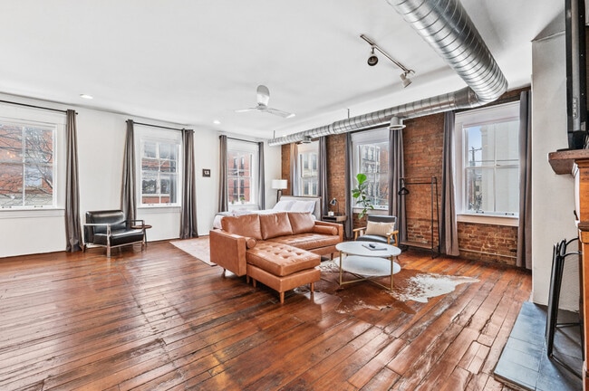 Photo - 111 E 13th St Unit ID1056075P