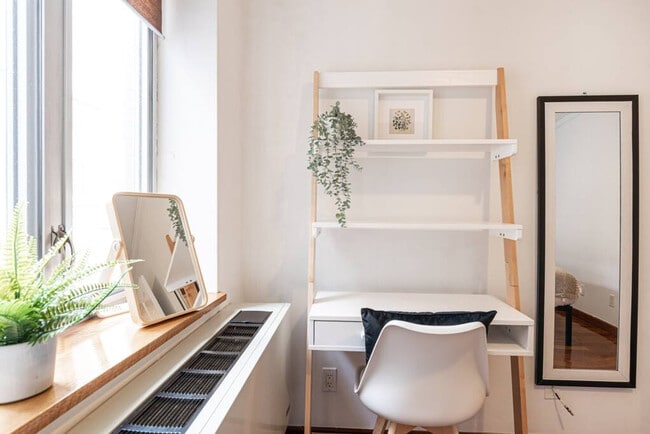 Photo - 209 W 20th St Unit ID1013709P