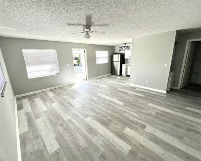 Building Photo - 1545 40th Ave Unit M1