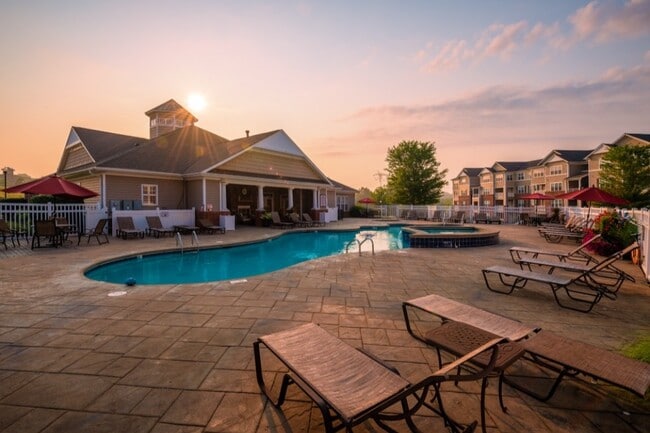 Pool - Wexford Village at Devonshire