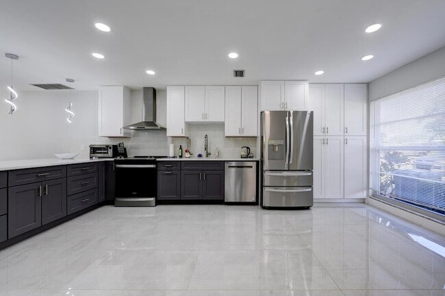 Photo - 21070 Covington Dr