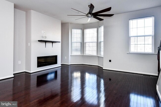 Photo - 9553 Weshurst Ln