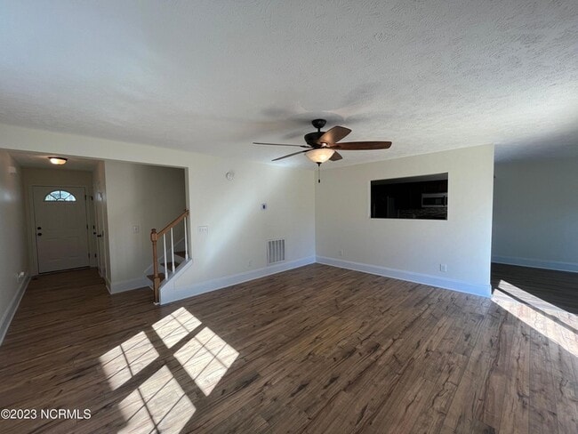 Photo - 117 Lightwater Dr