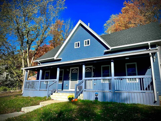 Photo - 1592 Main St Unit SI ID1380184P