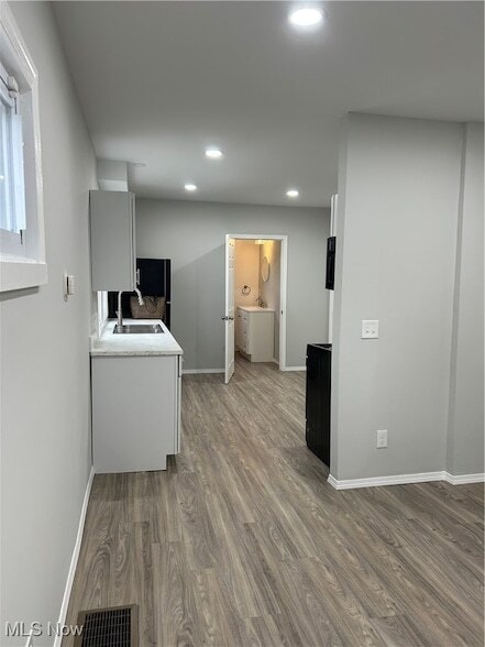 Photo - 15630 Holmes Ave Unit Down