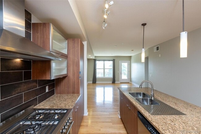 Photo - 2240 Clay St Unit 505