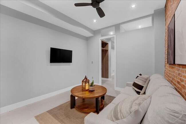 Photo - 120 Christopher St Unit ID1250782P