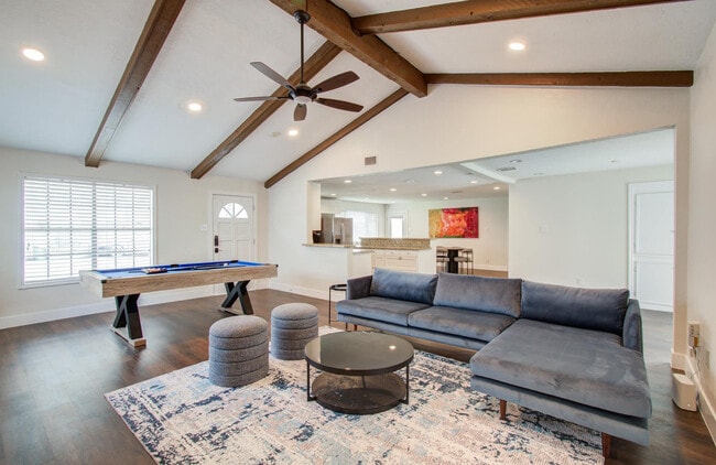 Building Photo - 2103 Radcliffe St Unit ID1225772P