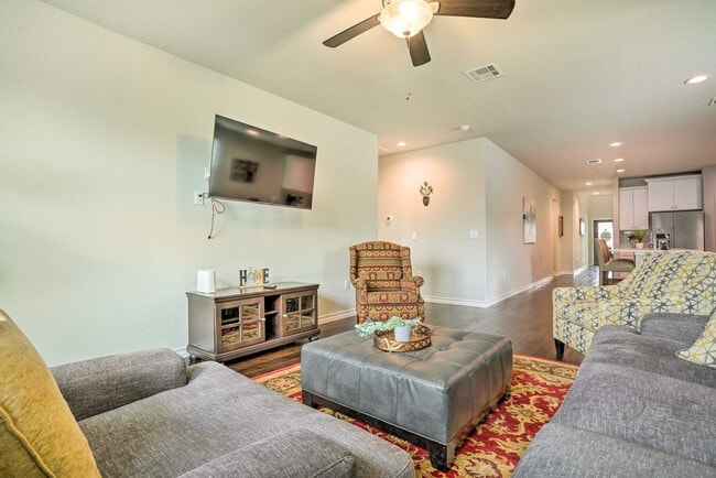 Photo - 5603 Chestnut Xing Unit SI ID1545924P