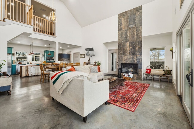 Photo - 149 NW Campbell Loop Unit ID1371145P