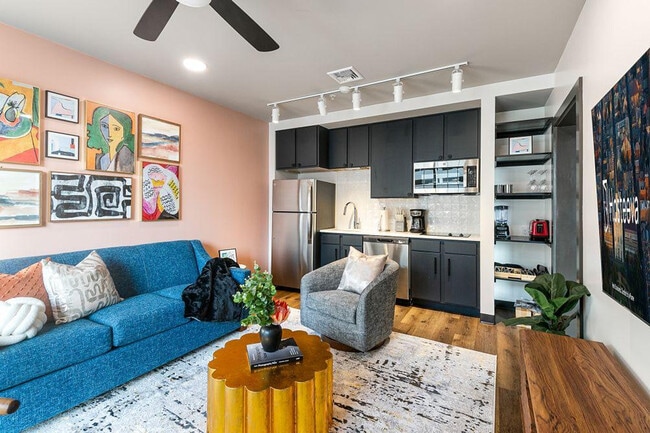 Building Photo - 611 Commerce St Unit ID1267090P