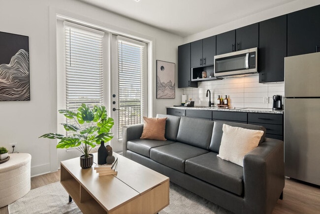 Photo - 701 Richmond Ave. Unit ID1335750P