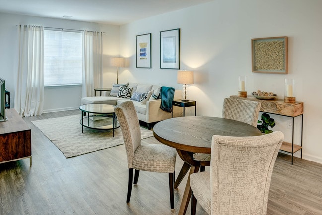 Photo - Hampshire Crossing