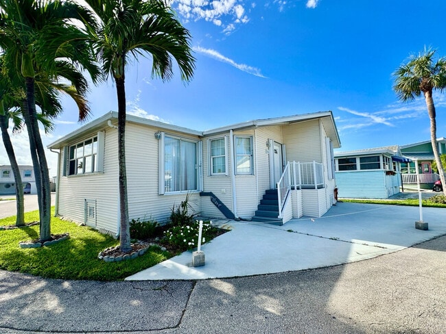 Photo - 564 Nettles Blvd Unit SI ID1537491P
