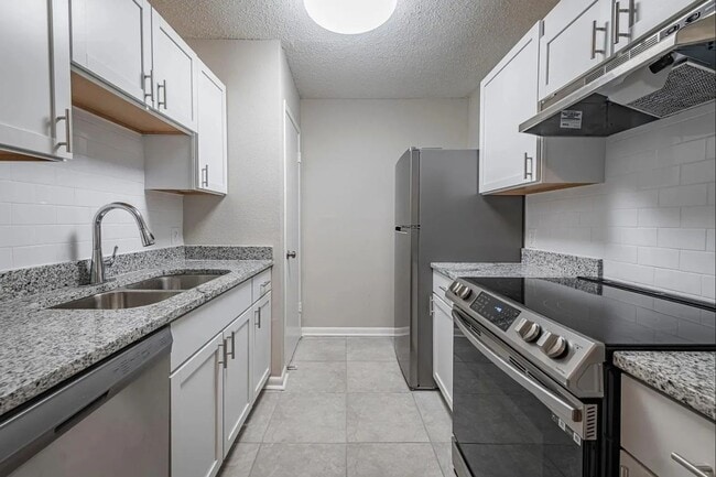 Photo - Heritage Oaks @ Wakefield (Promotion!)