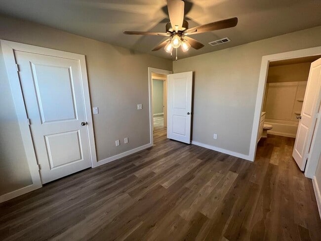 Photo - 2005 Corpus Ave Unit B