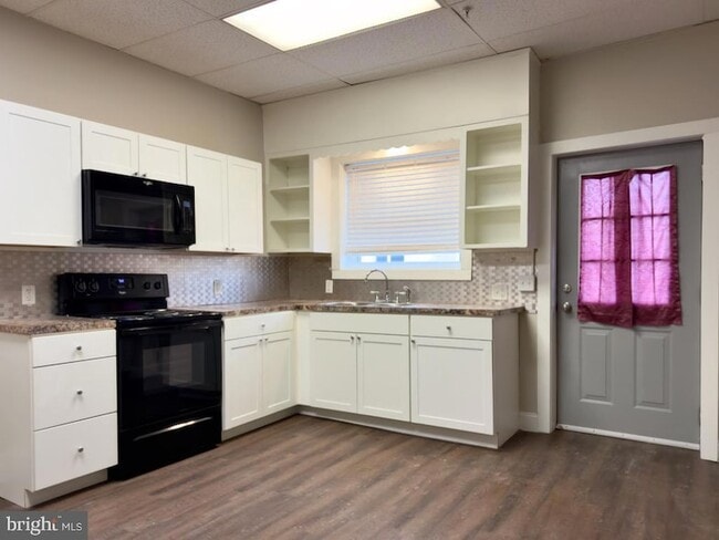 Photo - 100 S Front St