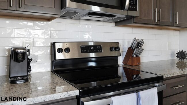 Building Photo - 20915 Wilderness Oak Unit 9307