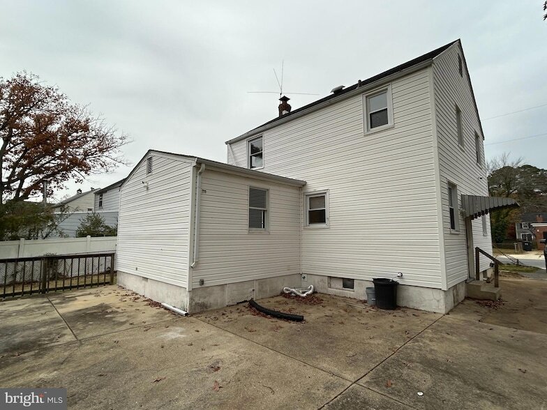 Photo - 46627 Yorktown Rd