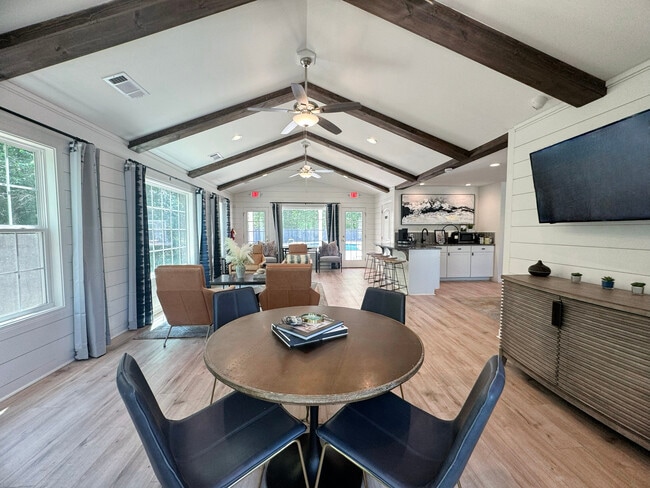 Clubhouse & Resident Lounge - Bridlewood