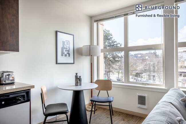 Photo - 3920 Stone Way N Unit FL3-ID562