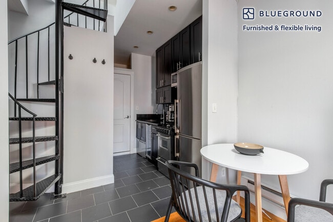 Photo - 95 Perry St Unit FL5-ID1396