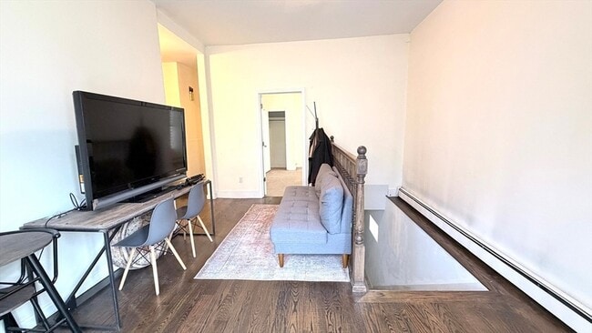 Building Photo - 11 Seckel St Unit 1