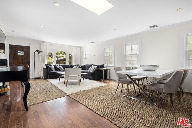 Photo - 639 Westbourne Dr