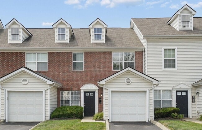 Building Photo - 2045 River Rock Way Unit 2045