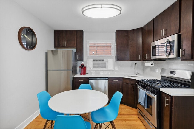 Photo - 1011 Howard St Unit ID1032511P