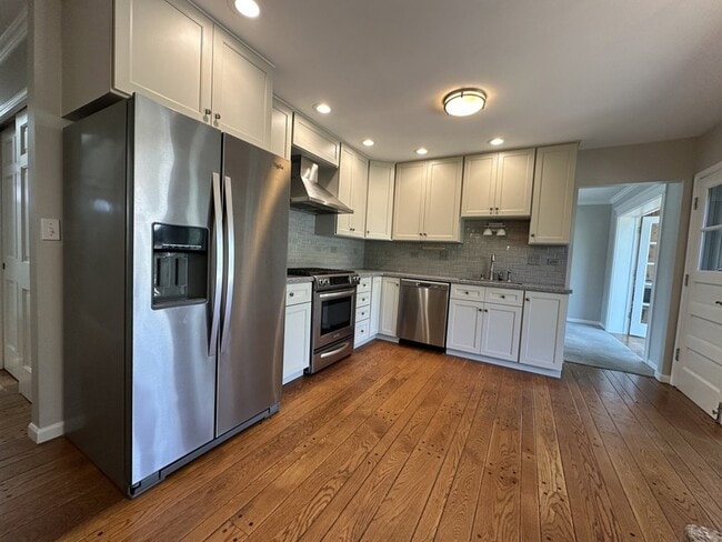 Photo - 1920 E Peachtree Dr