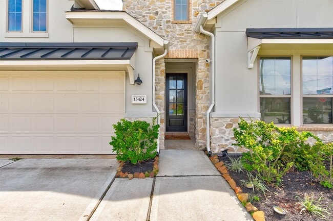 Photo - 13424 Diamond Reef Ln