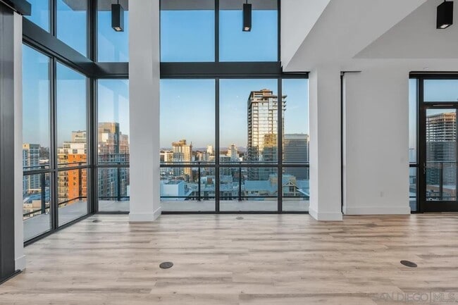 Photo - 1440 Columbia St Unit 2302