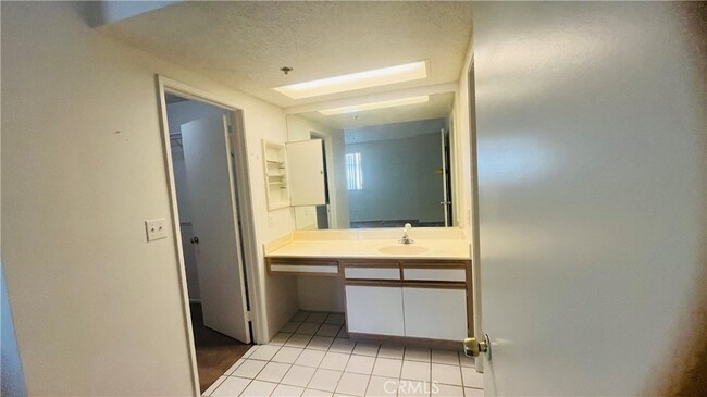 Photo - 44508 15th St E