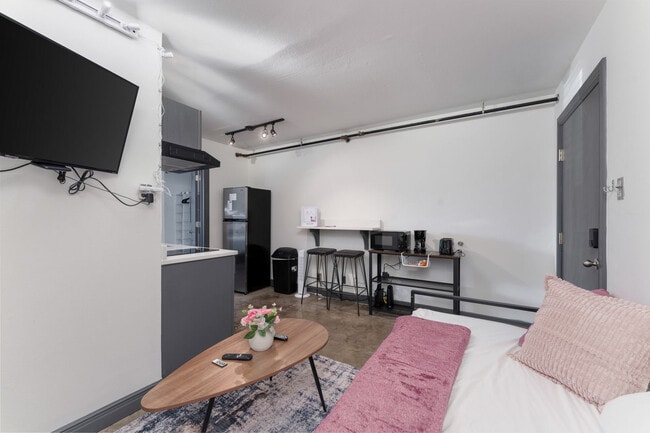 Building Photo - 201 S Chaparral St Unit ID1268442P