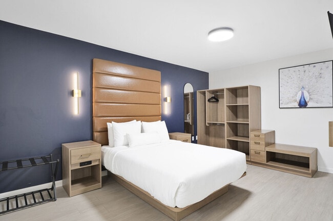 Bedroom - Redamo Suites