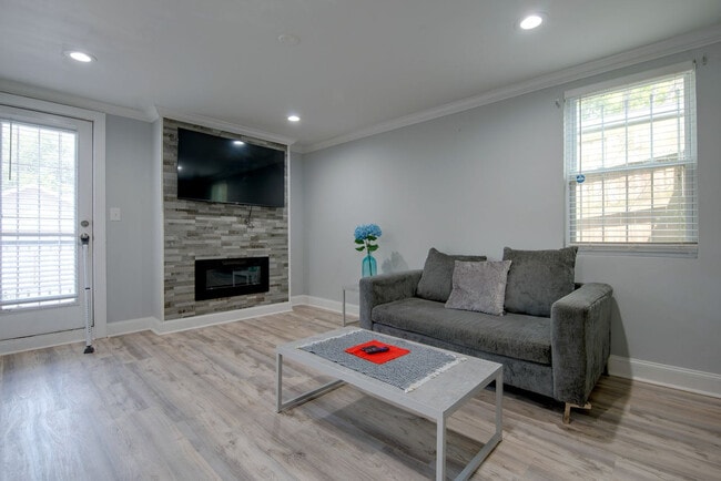 Photo - 1055 Peeples St SW Unit SI ID1626446P